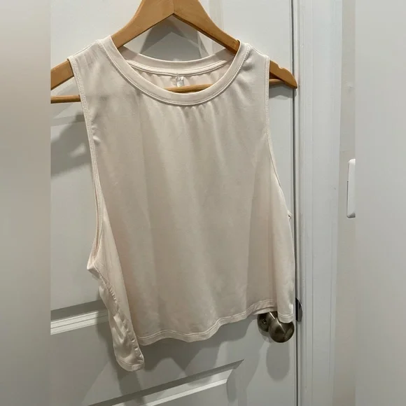 Fabletics Dry-Flex Muscle Tank Sz L in Cream - Picture 5 of 7